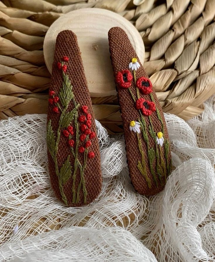 Hand Embroidery Hair Clips (Set of 2)