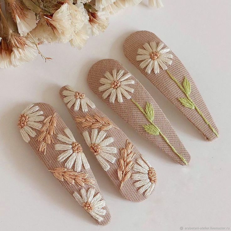Hand Embroidery Hair Clips (Set of 2)